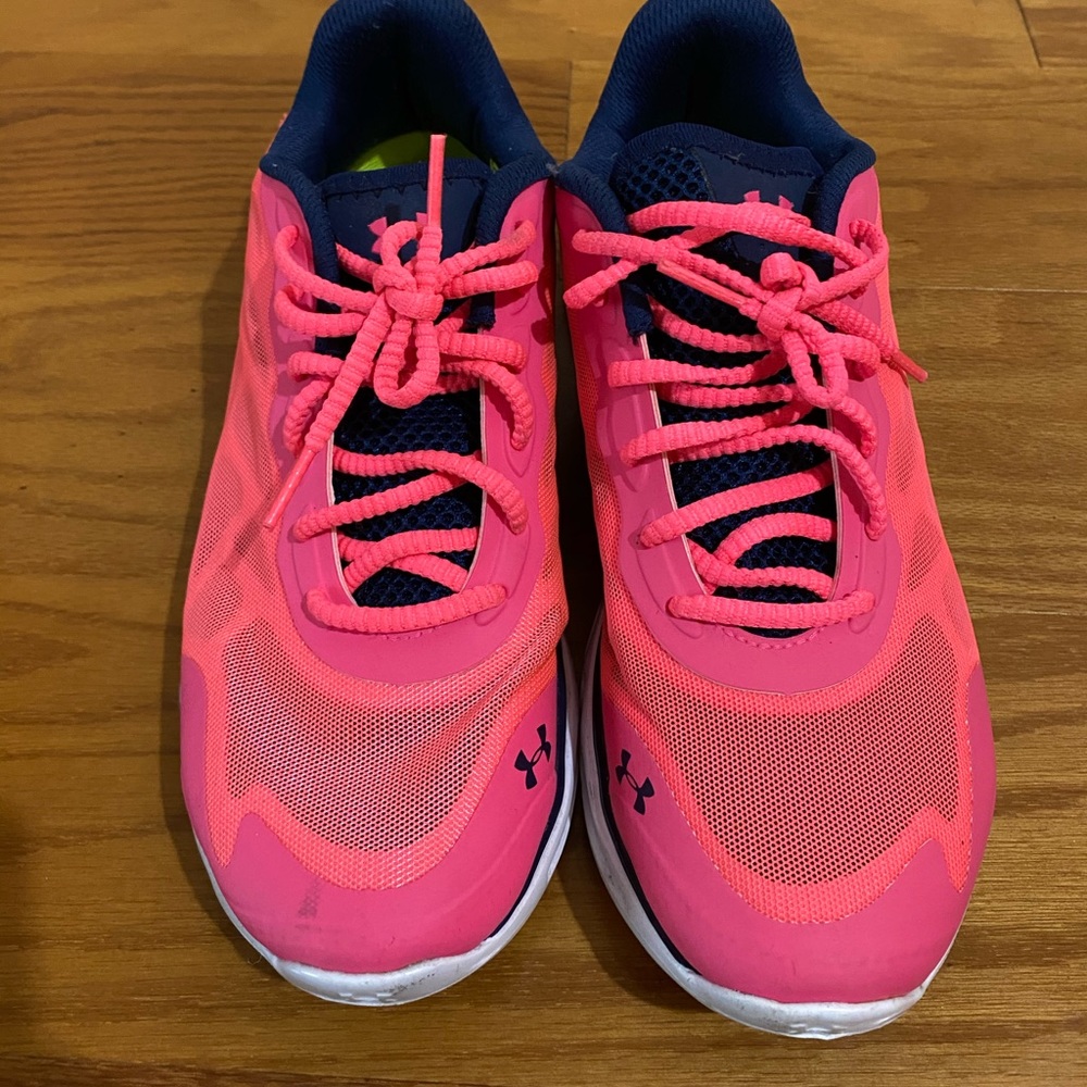 Under Armour running shoes size 9